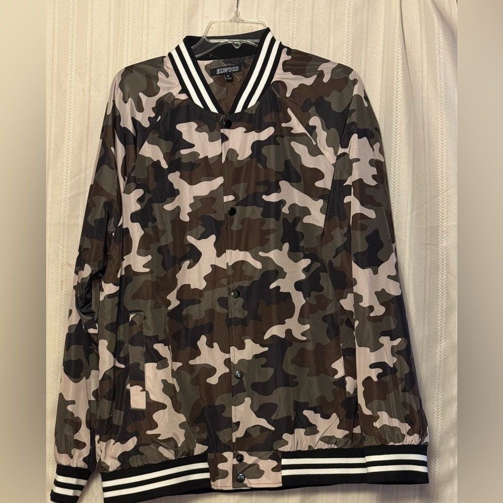 Camouflage Bomber Jacket with Ribbed Trim